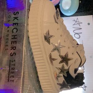 New Skechers Street Shoes Los Angeles